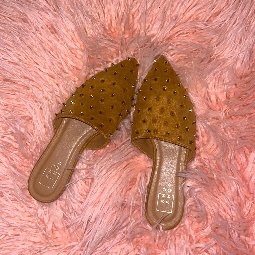 Brand new studded slides size 6.5 by Sun shop